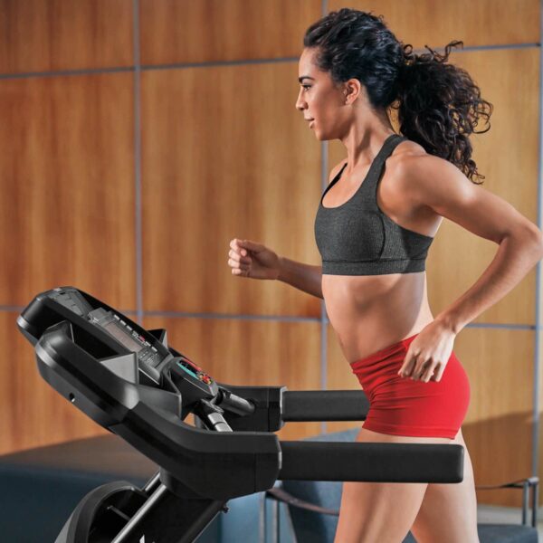 BowFlex BXT 226 electric treadmill - Image 7